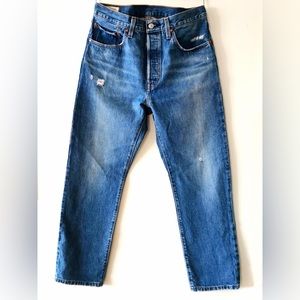 501 Levi blue jeans